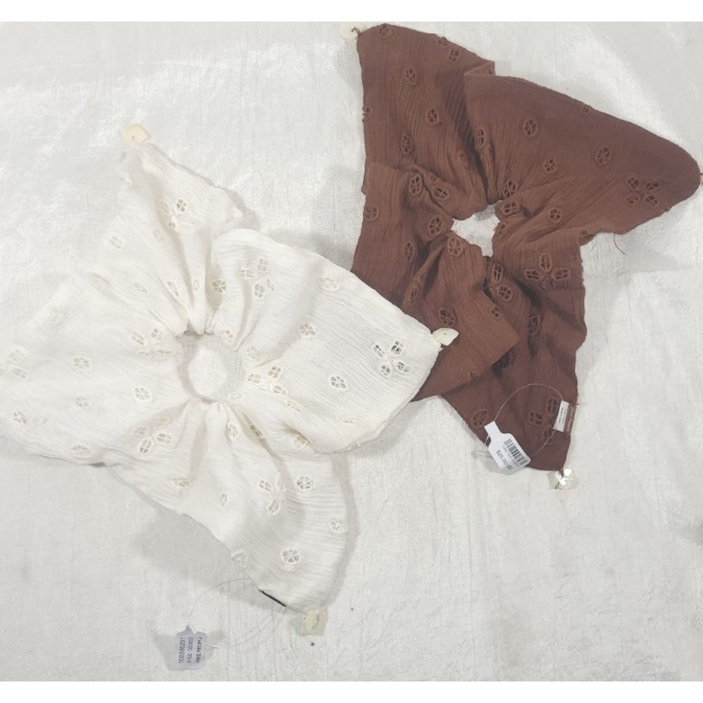 2 Free People Women's Eyelet Floral Shell Hair Scrunchies - Brown & White - $50